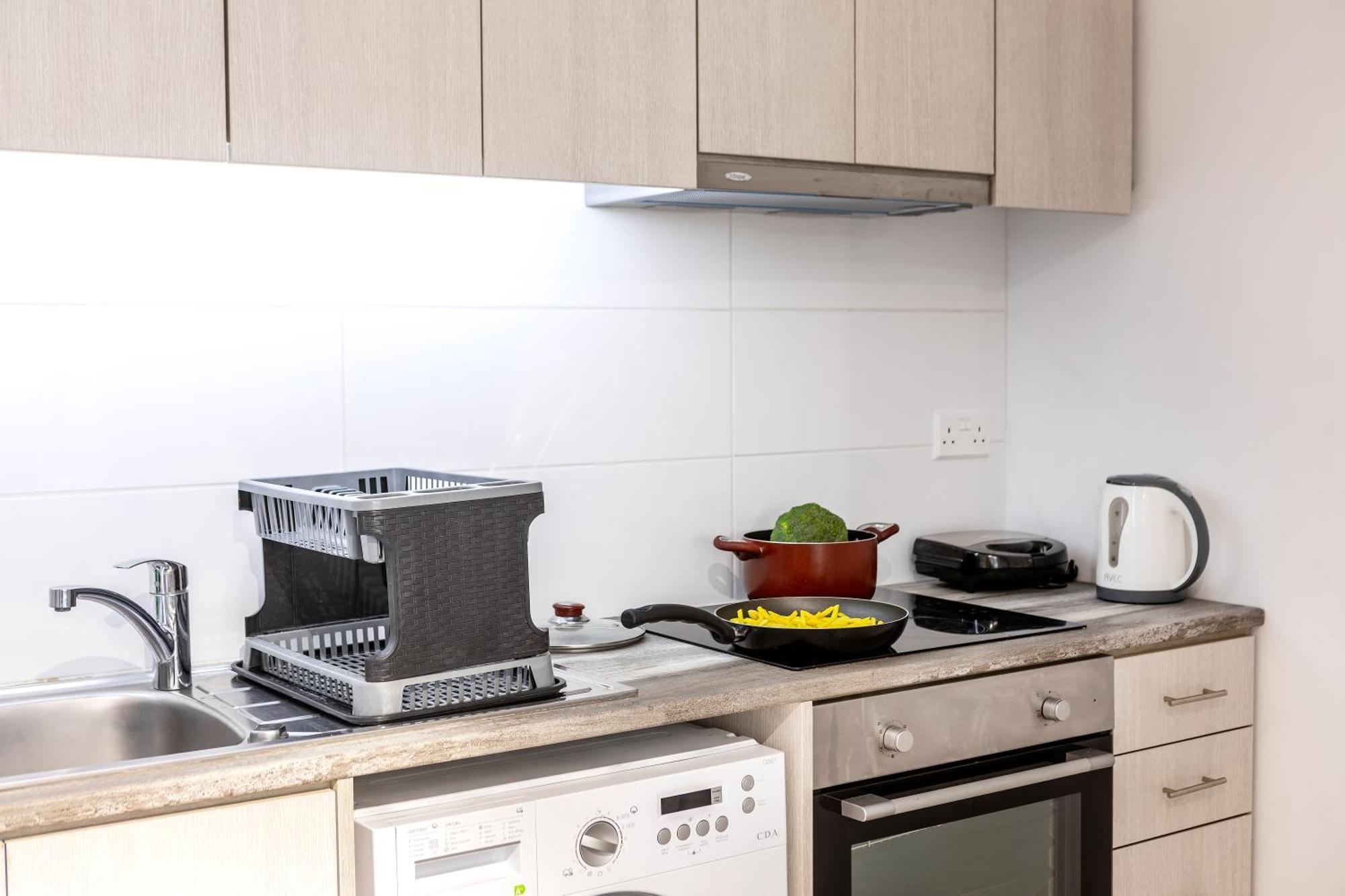 C-Premium Apts 100M From Beach And City Centre Λάρνακα Εξωτερικό φωτογραφία